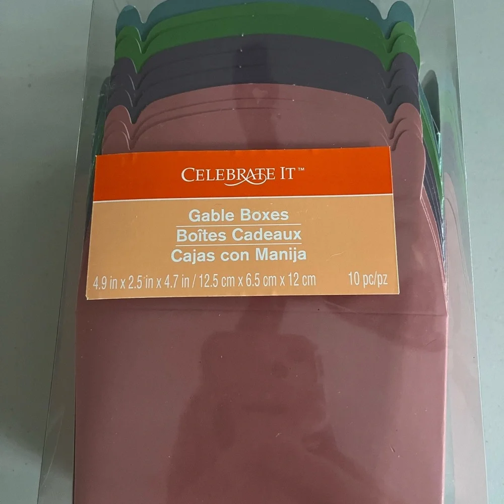 Gable boxes. Looks like Chinese take out boxes  for gifts. 9 in package one used